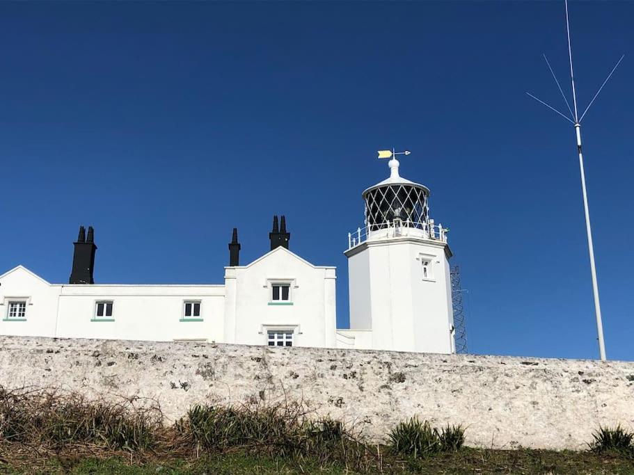 Studio, Ideally Located At Beautiful Lizard Point, Cornwall Leilighet Helston Eksteriør bilde